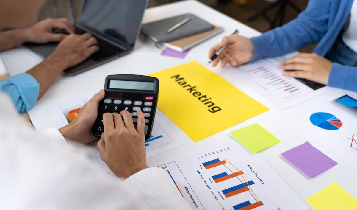 hubspot marketing hub pricing calculation.